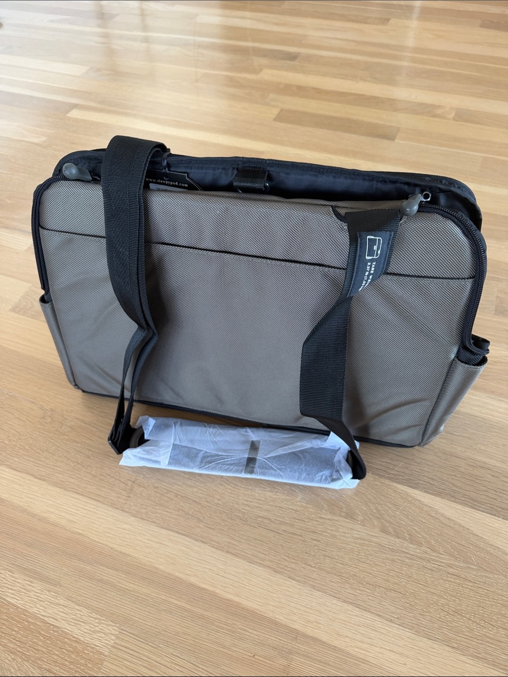 SleepyPod Small Pet Carrier Bag in Olive Green
